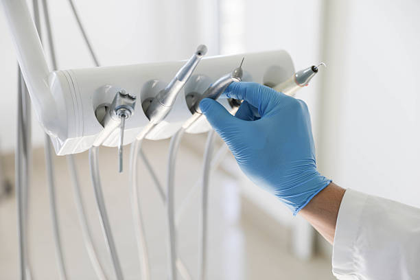 Professional Wisdom Tooth Removal technician working in Van Alstyne, TX